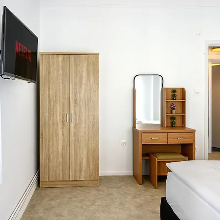 Center Downtown Apartment *